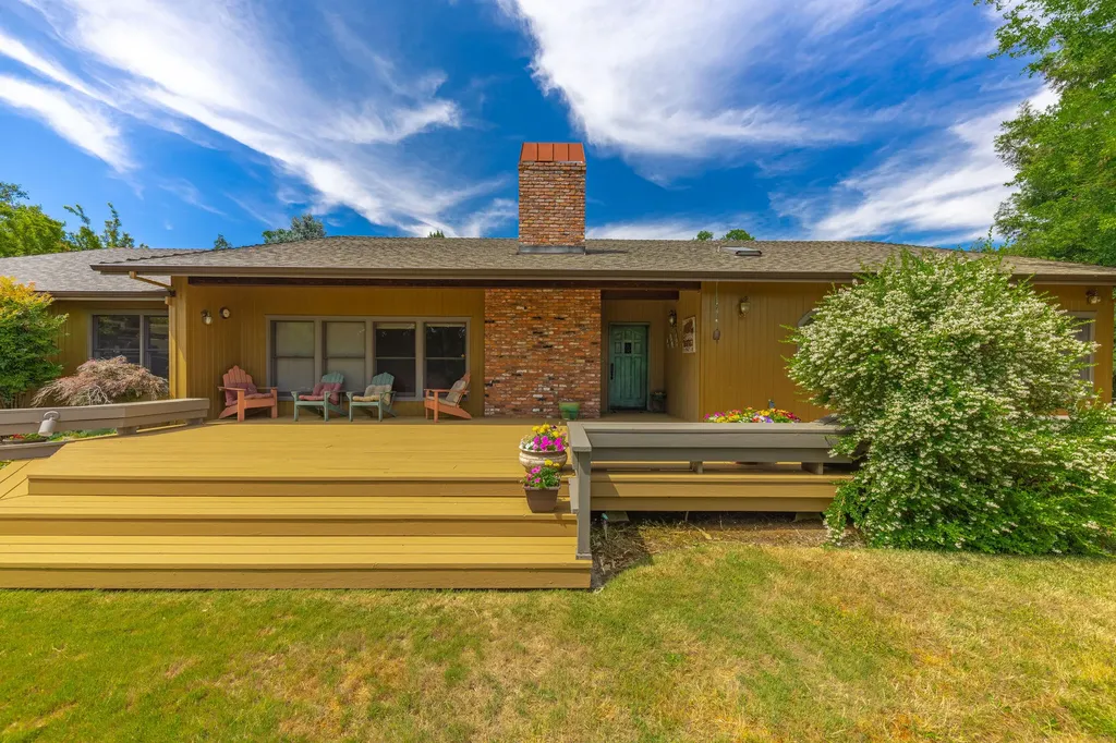 7600 Lower River Road Grants Pass OR 97526