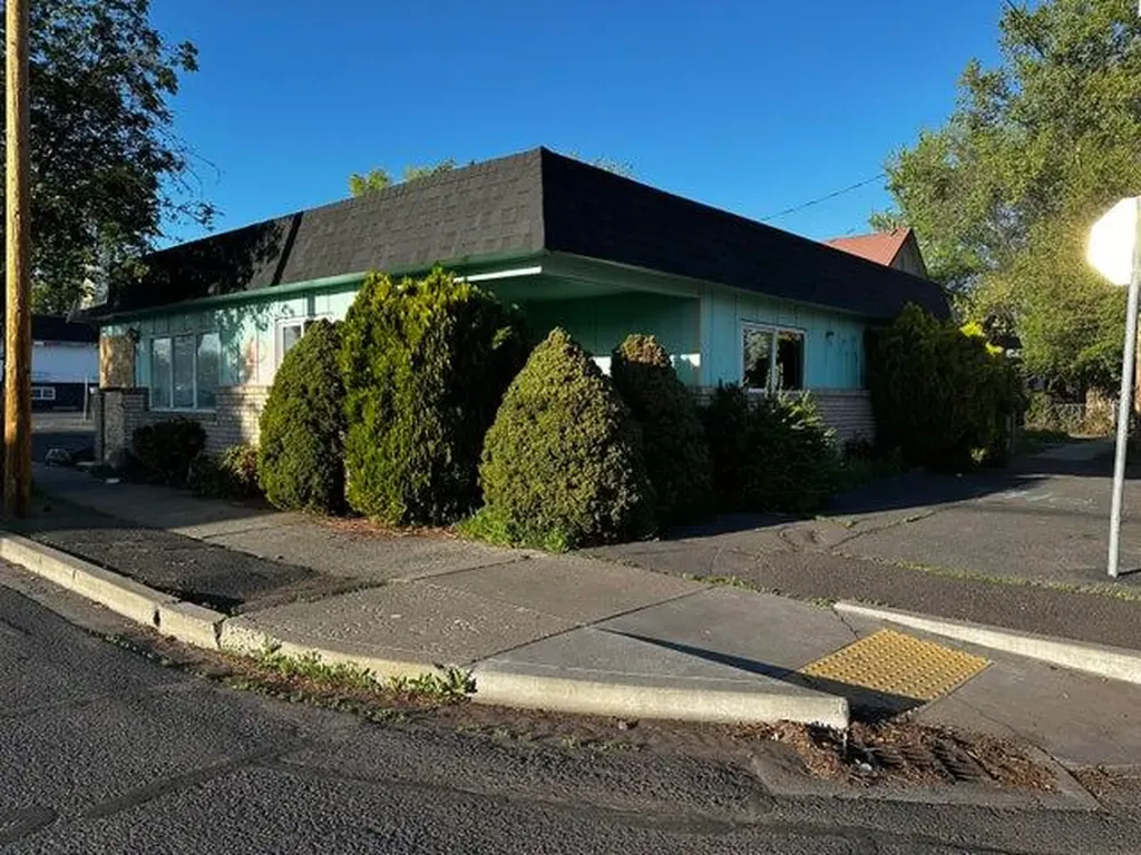 733 E Main Street Klamath Falls OR 97601