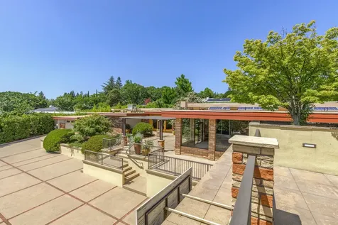 2639 Hillcrest Road Medford OR 97504