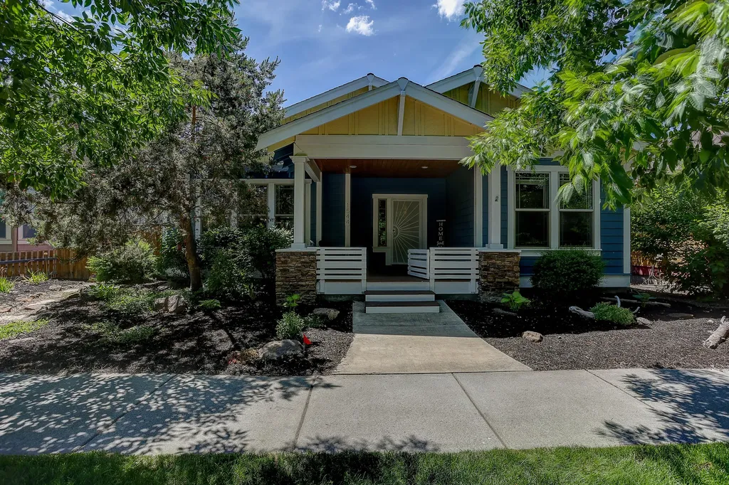 1544 NW Hickory Place Redmond OR 97756