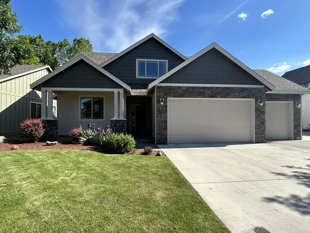 1554 NW Teakwood Lane Redmond OR 97756