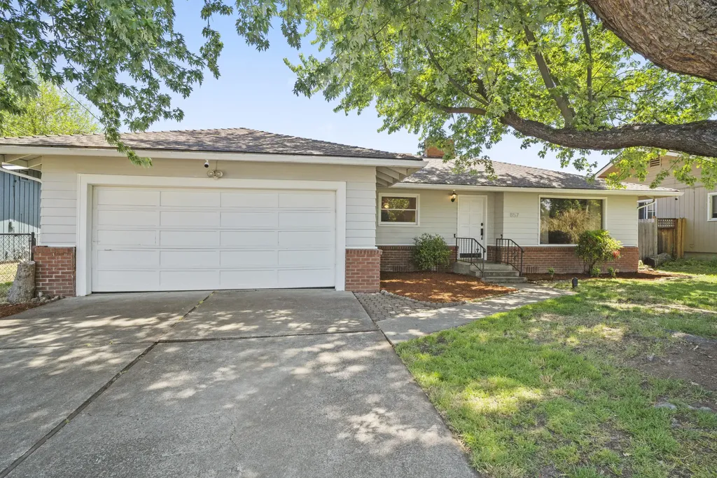 857 Olympic Avenue Medford OR 97504