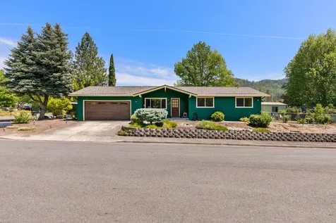 100 Marie Circle Rogue River OR 97537