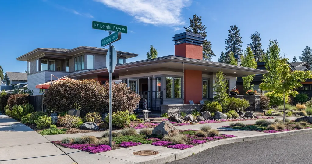 2736 NW Lemhi Pass Drive Bend OR 97703