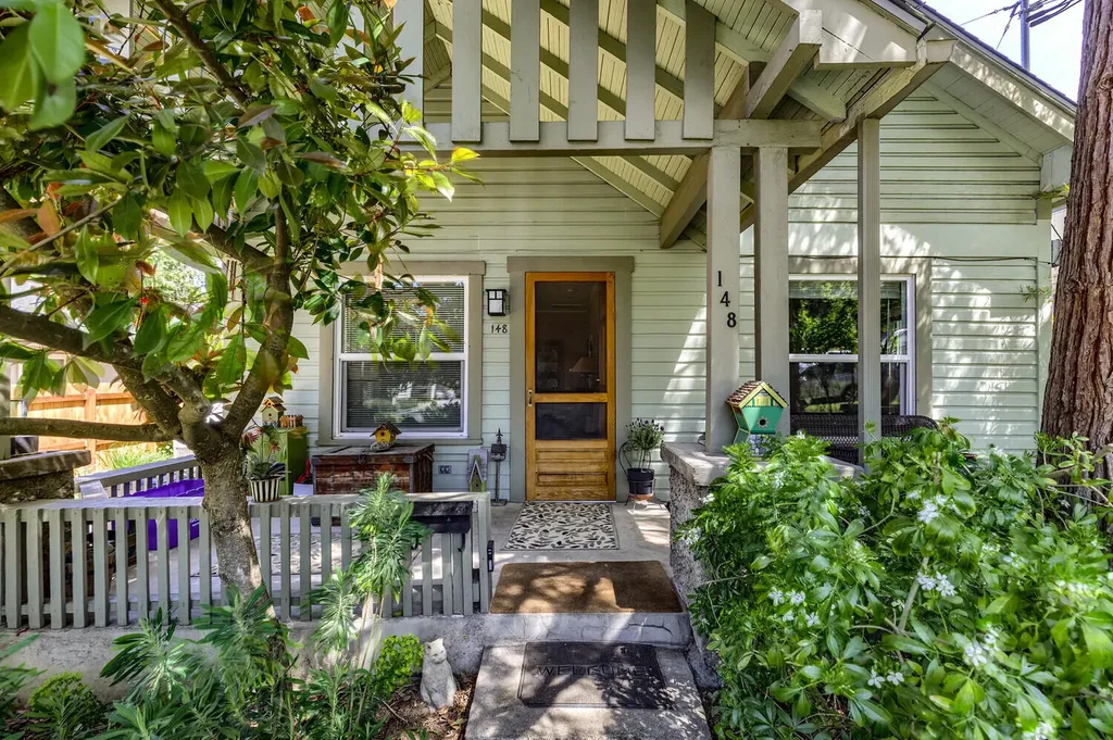 148 Alida Street Ashland OR 97520