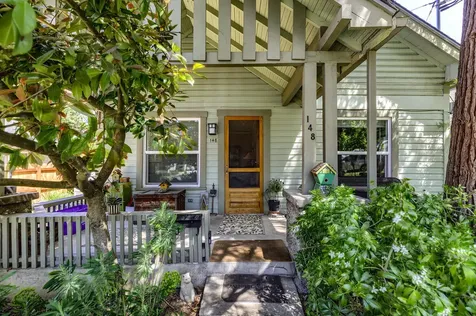 148 Alida Street Ashland OR 97520
