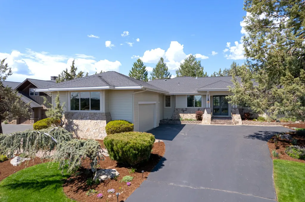 1867 Turnstone Road Redmond OR 97756