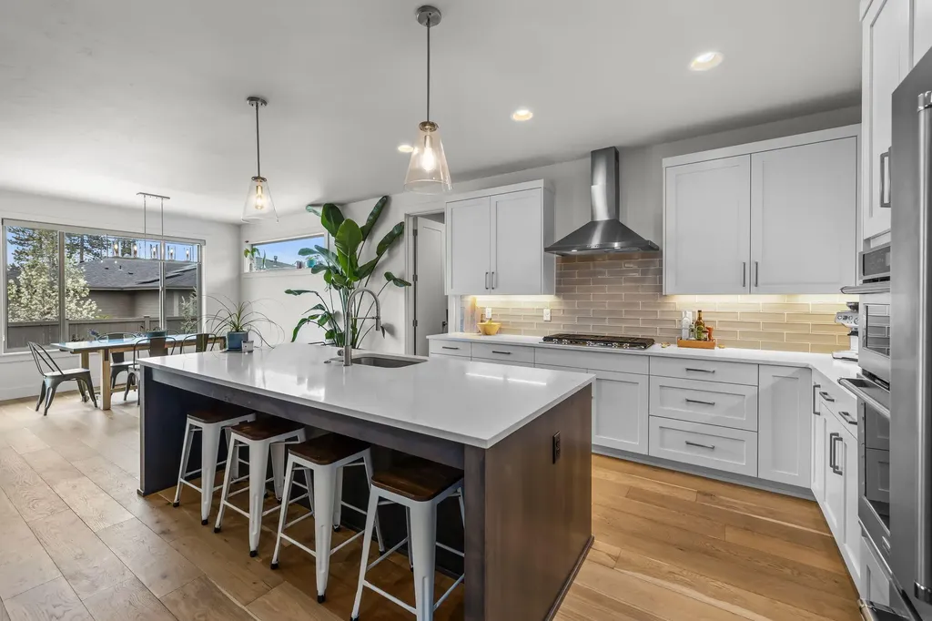 60861 SW Deer Creek Place Bend OR 97702