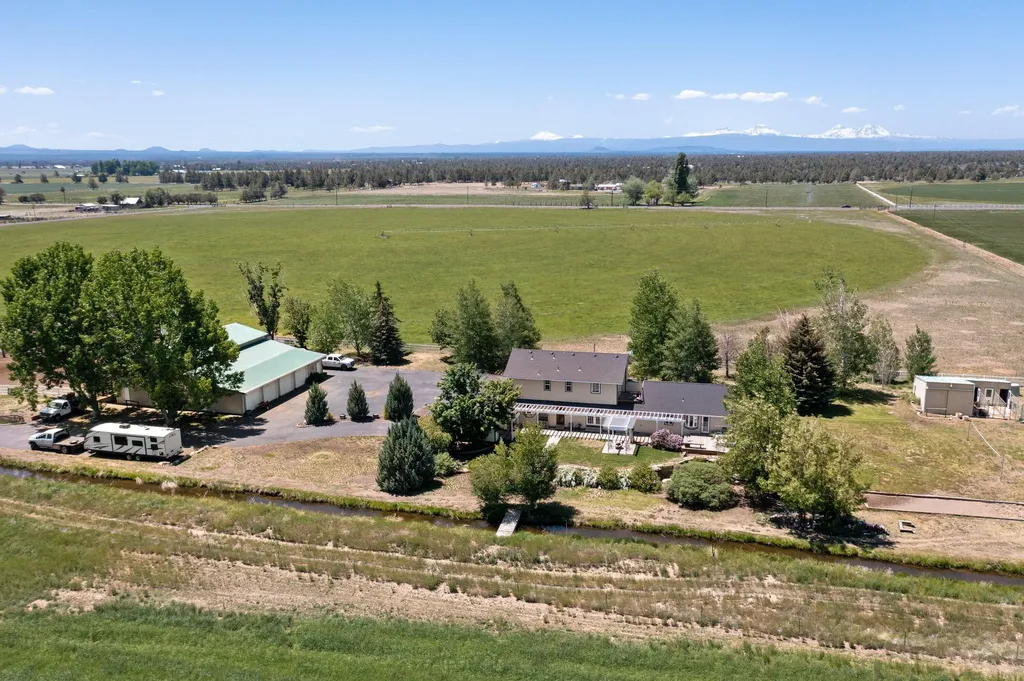 26100 Horsell Road Bend OR 97701