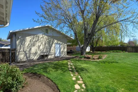 270 NW 19th Street Redmond OR 97756