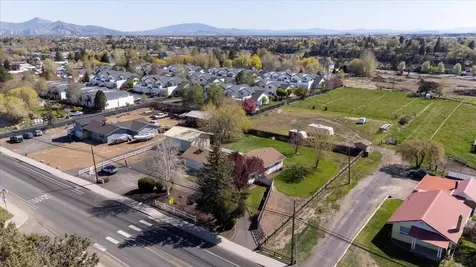 270 NW 19th Street Redmond OR 97756