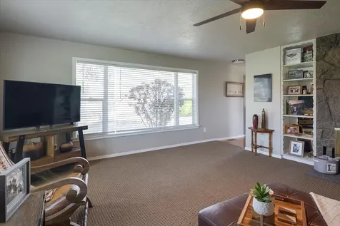 270 NW 19th Street Redmond OR 97756