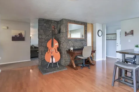 270 NW 19th Street Redmond OR 97756