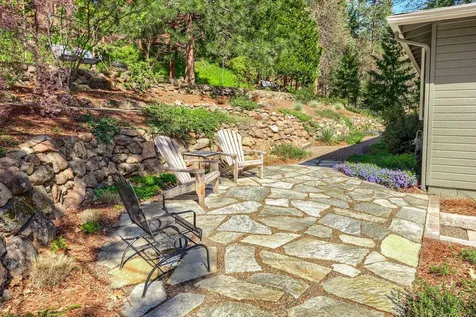 225 Nutley Street Ashland OR 97520