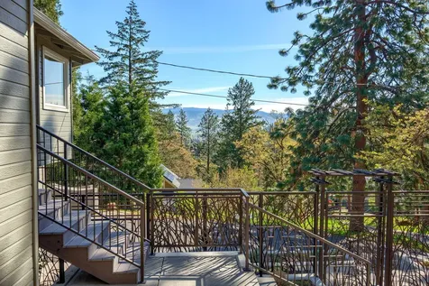 225 Nutley Street Ashland OR 97520