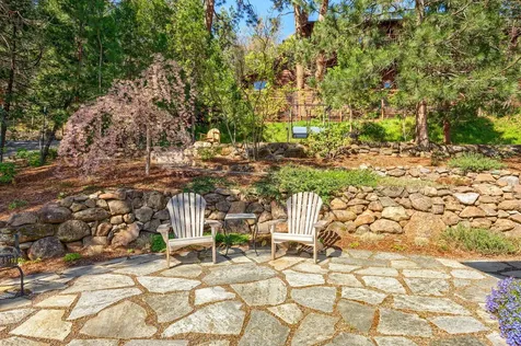 225 Nutley Street Ashland OR 97520