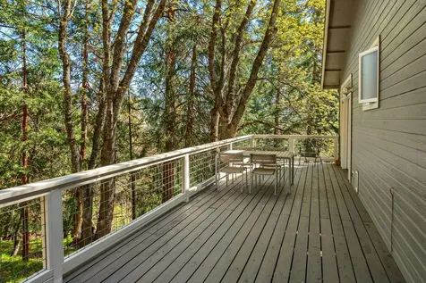 225 Nutley Street Ashland OR 97520