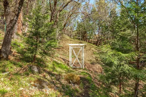 225 Nutley Street Ashland OR 97520