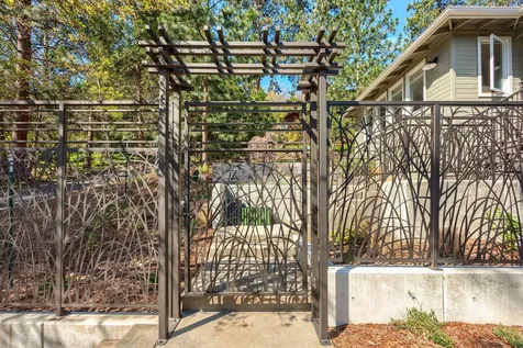 225 Nutley Street Ashland OR 97520