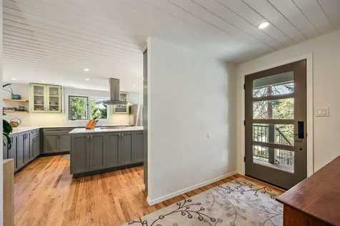 225 Nutley Street Ashland OR 97520