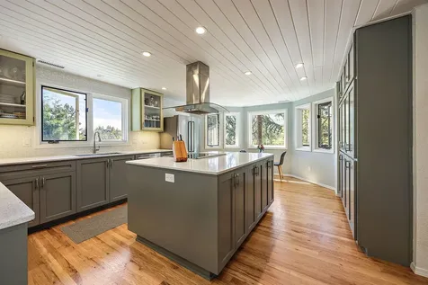 225 Nutley Street Ashland OR 97520