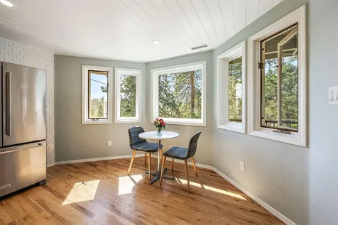 225 Nutley Street Ashland OR 97520