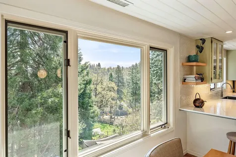 225 Nutley Street Ashland OR 97520