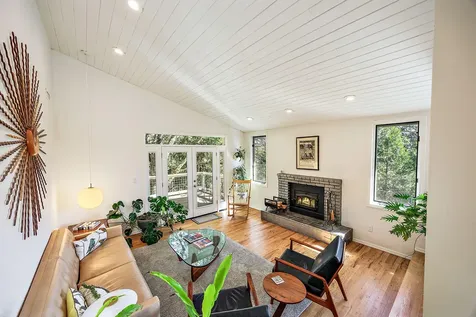 225 Nutley Street Ashland OR 97520