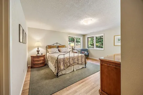 225 Nutley Street Ashland OR 97520