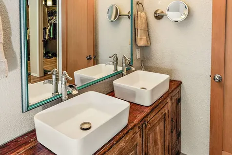 225 Nutley Street Ashland OR 97520