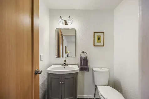 225 Nutley Street Ashland OR 97520