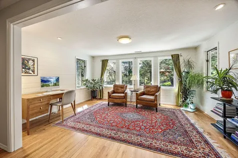 225 Nutley Street Ashland OR 97520