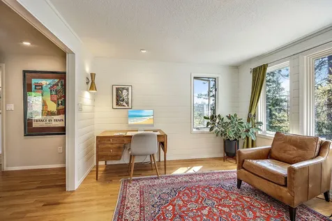 225 Nutley Street Ashland OR 97520