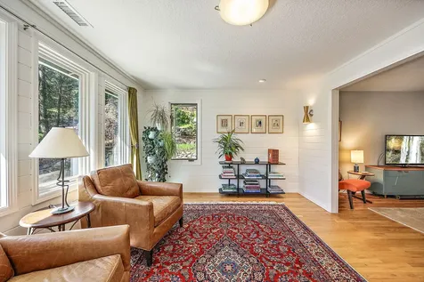 225 Nutley Street Ashland OR 97520