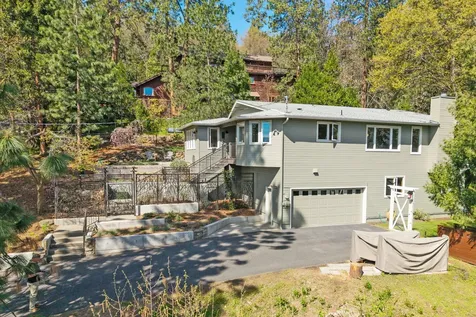 225 Nutley Street Ashland OR 97520