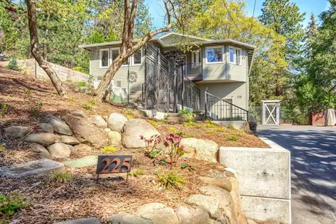 225 Nutley Street Ashland OR 97520