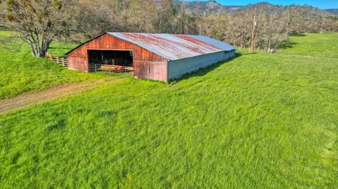 858 Missouri Flat Road Grants Pass OR 97527