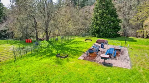 858 Missouri Flat Road Grants Pass OR 97527
