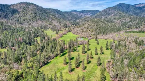 858 Missouri Flat Road Grants Pass OR 97527