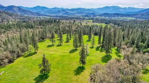 858 Missouri Flat Road Grants Pass OR 97527