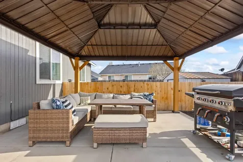 2701 NE 5th Street Redmond OR 97756