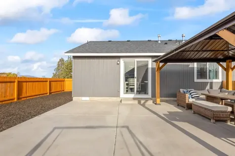 2701 NE 5th Street Redmond OR 97756