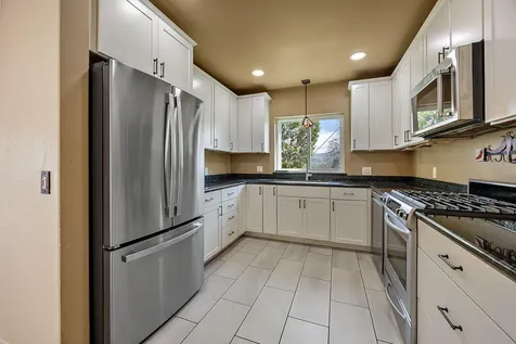 4336 Independence School Road Medford OR 97501
