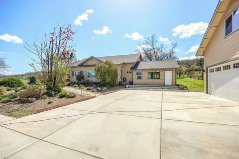 4336 Independence School Road Medford OR 97501