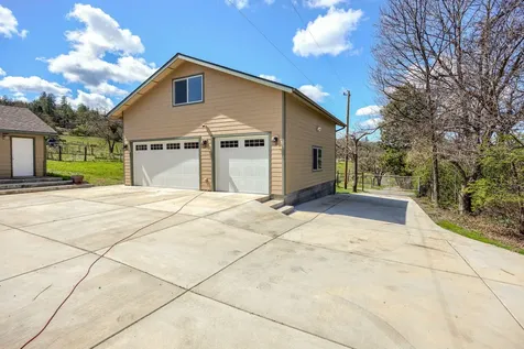 4336 Independence School Road Medford OR 97501