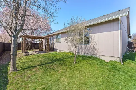 21375 Puffin Drive Bend OR 97701