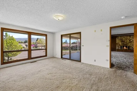 53 S Foothill Road Medford OR 97504