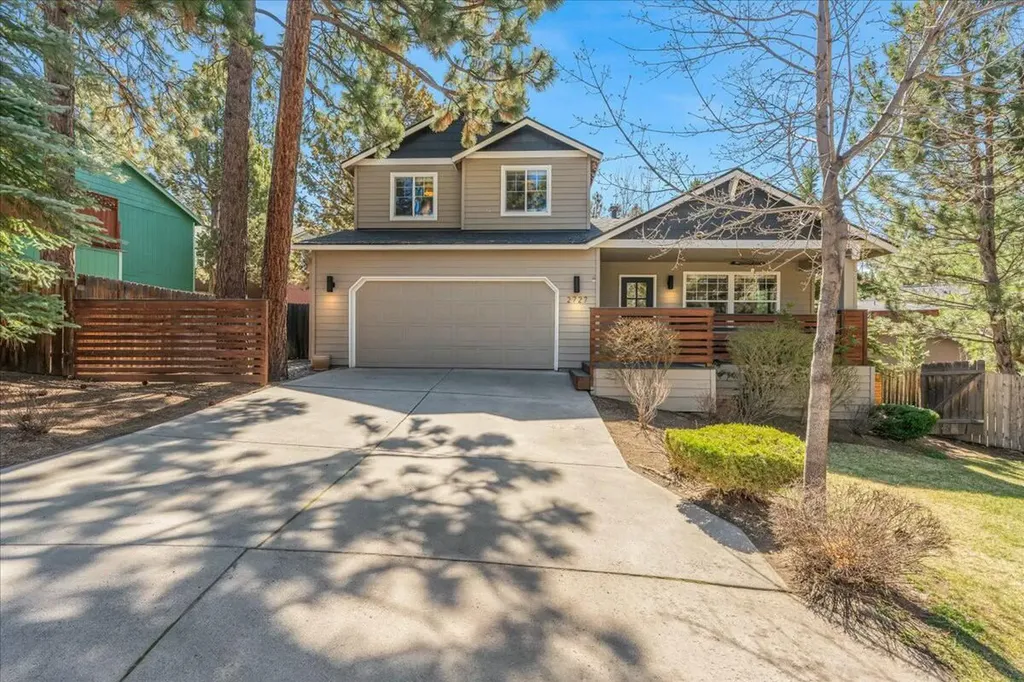 2727 NW Rainbow Court Bend OR 97703