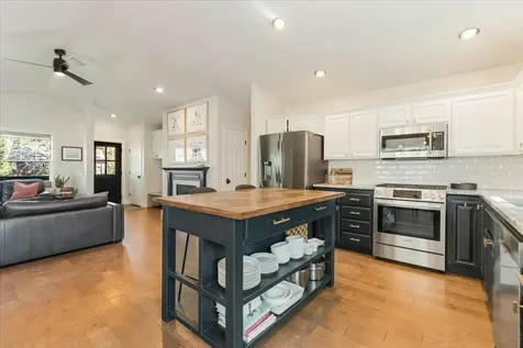 2727 NW Rainbow Court Bend OR 97703