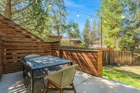 2727 NW Rainbow Court Bend OR 97703